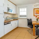 Elaine, App 23 Westerland